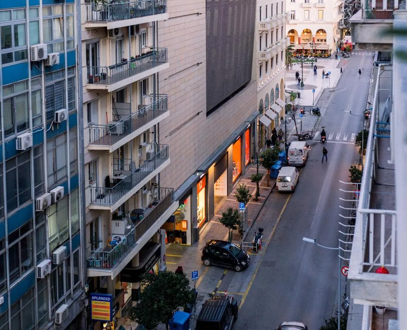 Luxury Downtown Apartment F1