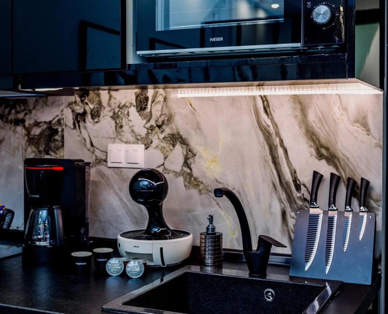 Luxury Downtown Apartment F1